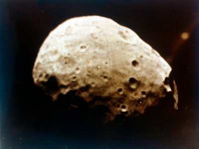 Phobos. alkotó: NASA Images