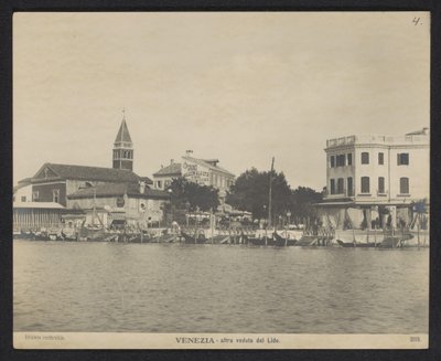 Kilátás a Lido rakpartra Velence - altra veduta del Lido (cím a tárgyon) alkotó: Neue Photographische Gesellschaft