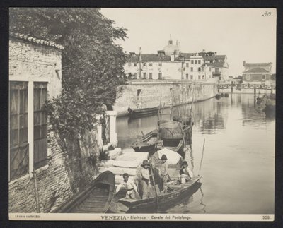 Kanaal te Venetië Velence - Giudecca - Pontelungo-csatorna (cím a tárgyon) alkotó: Neue Photographische Gesellschaft