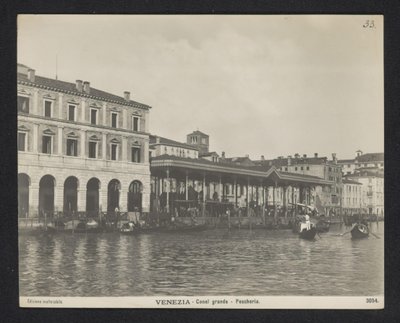 Fedett halpiac Velencében Velence – Canal Grande – Pescheria (cím a tárgyon) alkotó: Neue Photographische Gesellschaft
