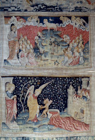 Jelenések akasztása (1373-1383), n. 47: a Bárány a Sion hegyén. Lent, n. 55, az Angyal felveszi a föld szőlőjét, amely Isten haragjának nagy kádjába ömlött, a kád túlcsordul és a vér megtérül. Nicolas Bataille (1330-1405) gobelinje alkotó: Nicolas Bataille