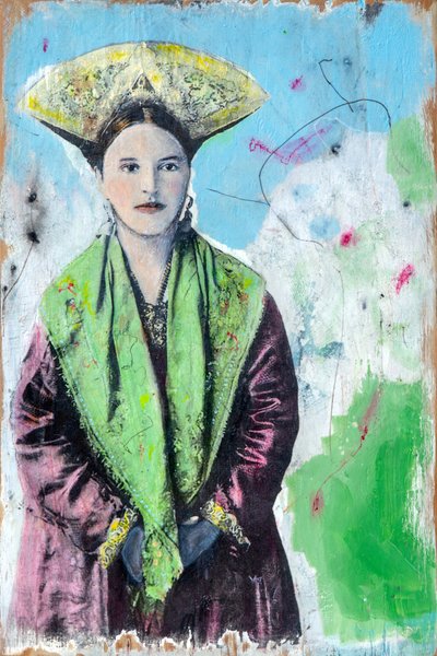 Damina russa , 2024 (vegyes technika, fa) alkotó: Olivia Gozzano