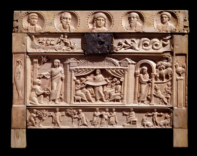 Ereklyetartó domborművekkel, amelyek az ószövetségi jeleneteket ábrázolják. A Santa Giulia kolostorból, 4. század alkotó: Paleo Christian