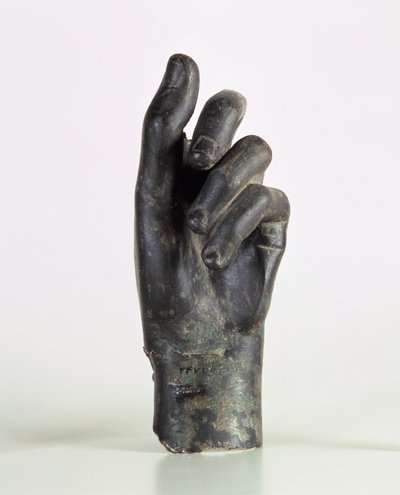 Kéztöredék, esetleg egy íjász, Shamiból, Malamirból, Iránból (bronz) alkotó: Parthian School