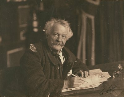[Félix Nadar az íróasztalnál ül] alkotó: Paul Nadar
