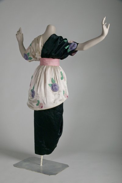Sorbet estélyi ruha alkotó: Paul Poiret