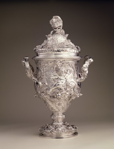 Kétnyeles pohár és borító, 1742-43 alkotó: Paul de Lamerie