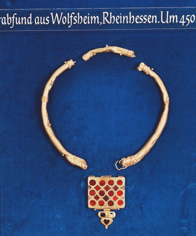 Medál, a Wolfsheim sírkincsből, 378 körül (arany) alkotó: Persian School