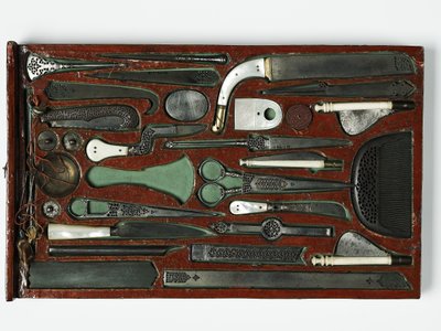A Szent Családot ábrázoló szerszámkészlet, 1830 körül (vegyes technika) alkotó: Persian School