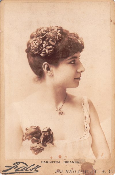Carlotta Brianza alkotó: Photo studio Benjamin J. Falk
