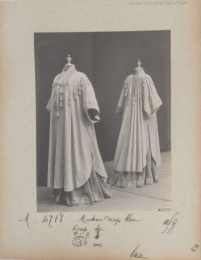 Albumoldal: House of Worth, Kabát alkotó: Photographer French