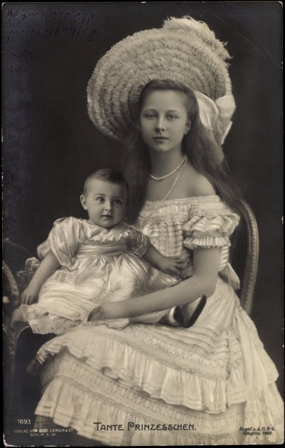 Viktória Luise hercegnő néni, Liersch 1693 alkotó: Photographer German