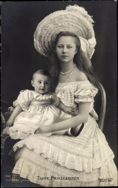 Prinzesschen néni, Luise porosz hercegnő alkotó: Photographer German