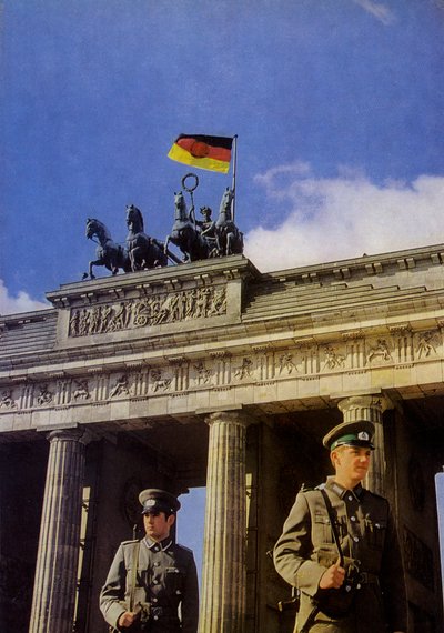 Berlin, a Német Demokratikus Köztársaság fővárosa (színes fotó) alkotó: Photographer German