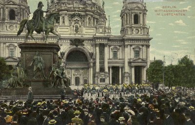 Déli koncert a berlini Lustgartenben (színes fotó) alkotó: Photographer German