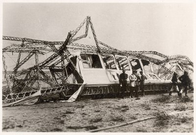 A Zeppelin LZ10 "Schwaben" romjai 1912. június 28-i megsemmisülése után (f/w fotó) alkotó: Photographer German
