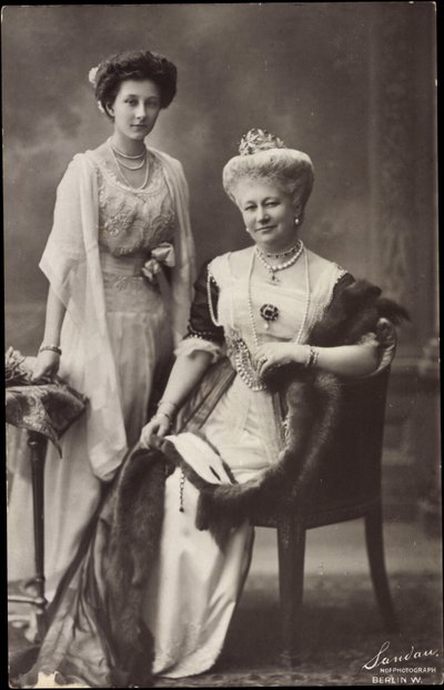 Wohlfahrts képeslap, Luise koronahercegnő, Victoria alkotó: Photographer German