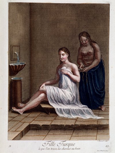 Török lány, akinek befonják a haját a fürdőben - a „” 100 levente különböző nemzeteit ábrázoló gyűjtemény 1707-ben és 1708-ban” M. de Frriol, a király portai nagykövetének parancsára, és 1712-1313-ban frissítve. M. Le Hay gondozásában, alkotó: Pierre François Basan