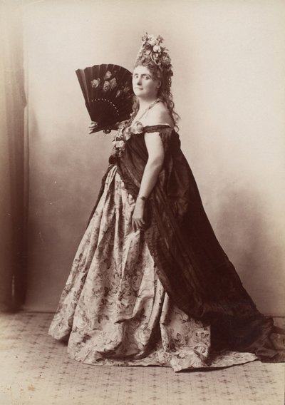 [Castiglione grófnője, a rózsák sorozatából], 1895. alkotó: Pierre Louis Pierson