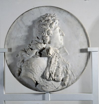 Alacsony dombormű XIV. Lajost (1638-1715) ábrázoló medálon (márvány) alkotó: Pierre Puget