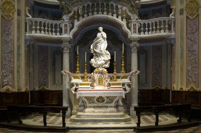 A Szeplőtelen Fogantatás, a Szeplőtelen Santa Maria a szcenográfiai kápolna oltárán 1669-70 (márvány) alkotó: Pierre Puget