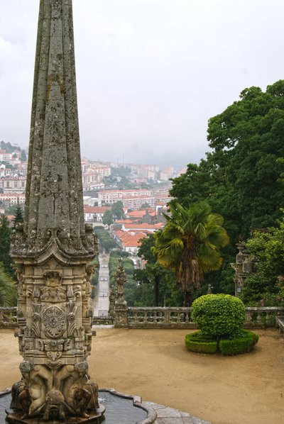 Nossa Senhora dos Remedios obeliszk szentélye, Lamego, Portugália. 1738 (gránit) alkotó: Portuguese School