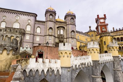 Kilátás a Nemzeti Palotára alkotó: Portuguese School
