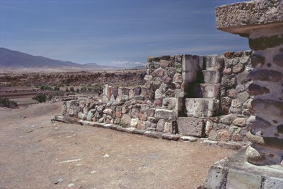 Falba épített lépcsőház, késői posztklasszikus időszak alkotó: Pre Columbian