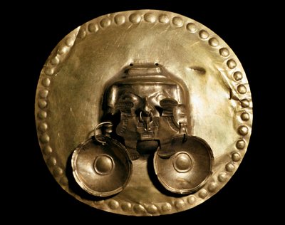 Kolumbiai előtti civilizáció Calima: arany mellizom. 7-15. századi Bogota, Museo de Oro Kolumbia alkotó: Pre-Columbian Pre-Columbian