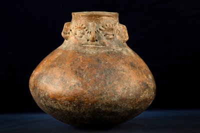  alkotó: Precolombian Precolombian
