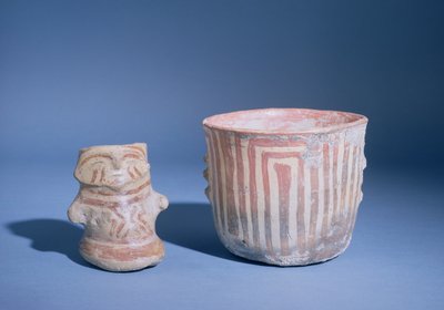 Edények a törökországi Hacilarból, ie 5500-2000 körül (festett kerámia) alkotó: Prehistoric