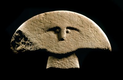 Őskori művészet: vaskorban faragott alakok. Kr.e. 1100-800. La Spezia, a Lunigiana Civilizáció Városi Múzeuma alkotó: Prehistoric Prehistoric