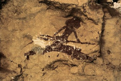 Rock Art: nővadász. Őskor, felső paleolitikum. Tio Garroso-barlang, Spanyolország. alkotó: Prehistoric Prehistoric
