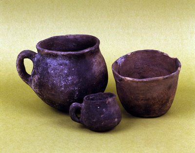 Az észak-olaszországi lagozzai (Kr. e. 3100 - i.e. 2200) Hunseans lakosságának váza és edényei. neolitikus időszak. alkotó: Prehistoric Prehistoric