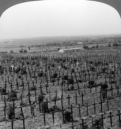 Tyne Cot temető, Passchendaele Ridge, Belgium, I. világháború, 1918-1919. alkotó: Realistic Travels Publishers