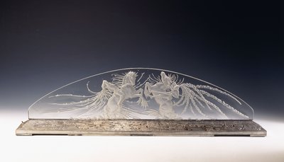 Két lovas; ritka üveg világítótest alkotó: Rene Jules Lalique
