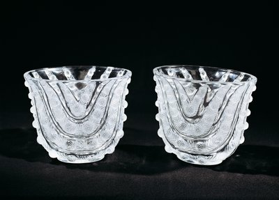 Üvegvázák, kb. 1930, Rene Lalique (1860-1945), gyártó: Rene Lalique et Cie Alsace Glassworks. Franciaország, XX. század. alkotó: Rene Jules Lalique