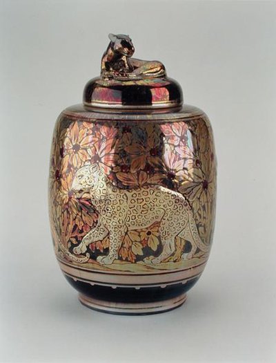 Luster váza és fedél, Pilkington Royal Lancastrian alkotó: Richard Joyce