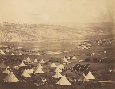 Lovassági tábor, Kadikoi felé nézve. alkotó: Roger Fenton
