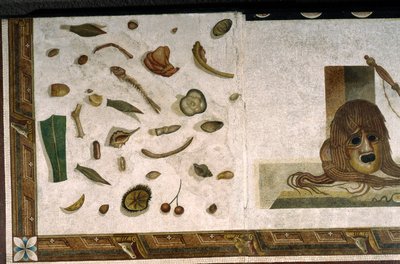„Asarotos” (Söpöretlen padló) Harakliton által aláírt mozaiktöredékek Rómából, Kr.u. 2. század, Róma alkotó: Roman