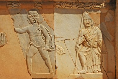 Domborművek a római színház Prosceniumán, Sabratha, Líbia, Kr.u. 2. század alkotó: Roman