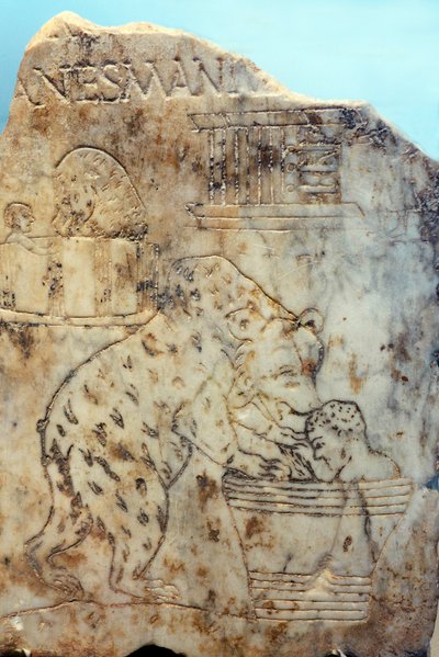 Medvekiállítás, 2. - 3. század (márványtábla gravírozással) alkotó: Roman