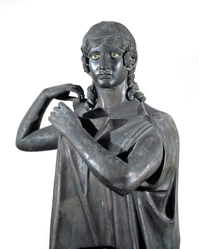 Egy táncos bronz szobra alkotó: Roman