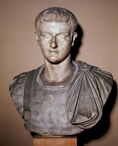 Caligula mellszobra (márványszobor alkotó: Roman
