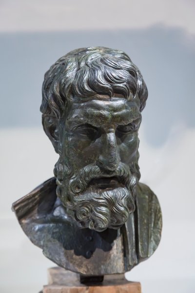 Epikurosz mellszobra (bronz) alkotó: Roman