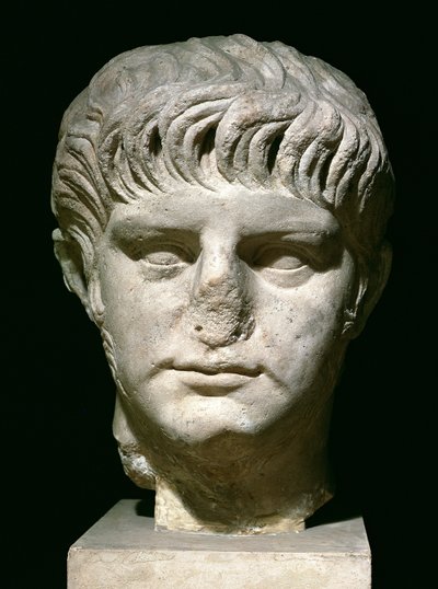 Nero feje (i.sz. 37-68) (márvány) alkotó: Roman