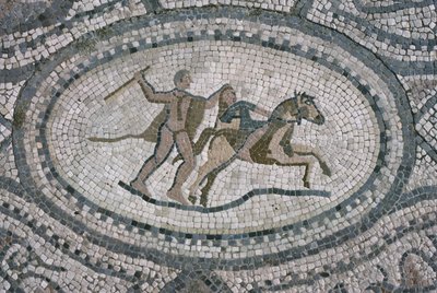 Herkules és az amazonok királynője a "Herkules háza" padlójáról (mozaik) alkotó: Roman