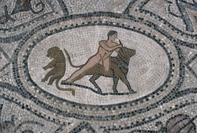 Herkules és a krétai bika a "Herkules háza" padlójáról (mozaik) alkotó: Roman