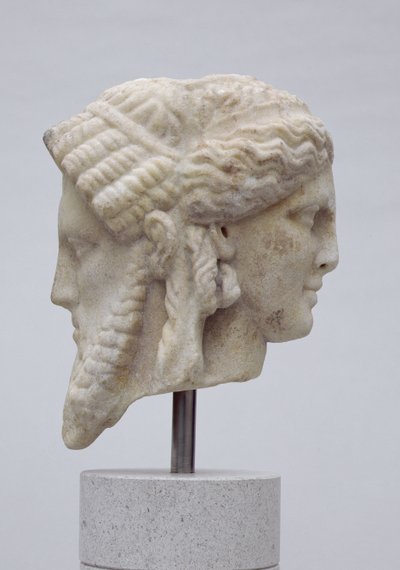 Janiform fej, valószínűleg Dionüszosz és Apollo, i.sz. 30-50 körül (márvány) alkotó: Roman