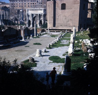 Az Aemilia-bazilika helye a Forum Romanumban, amelyet először Kr.e. 179-ben építettek, és az Emilia családnak köszönhetően többször restaurálták. Róma alkotó: Roman